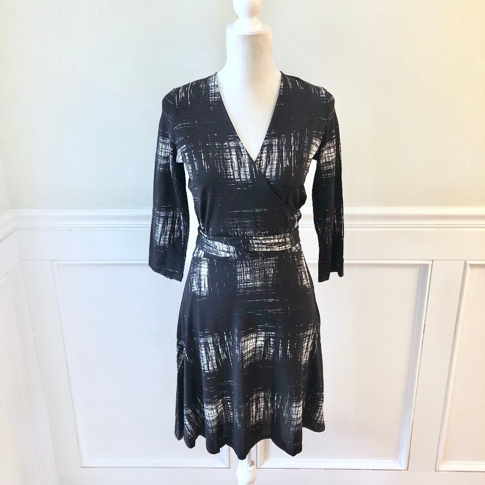 LEOTA Wrap Dress NWOT Black & White Graphic Print